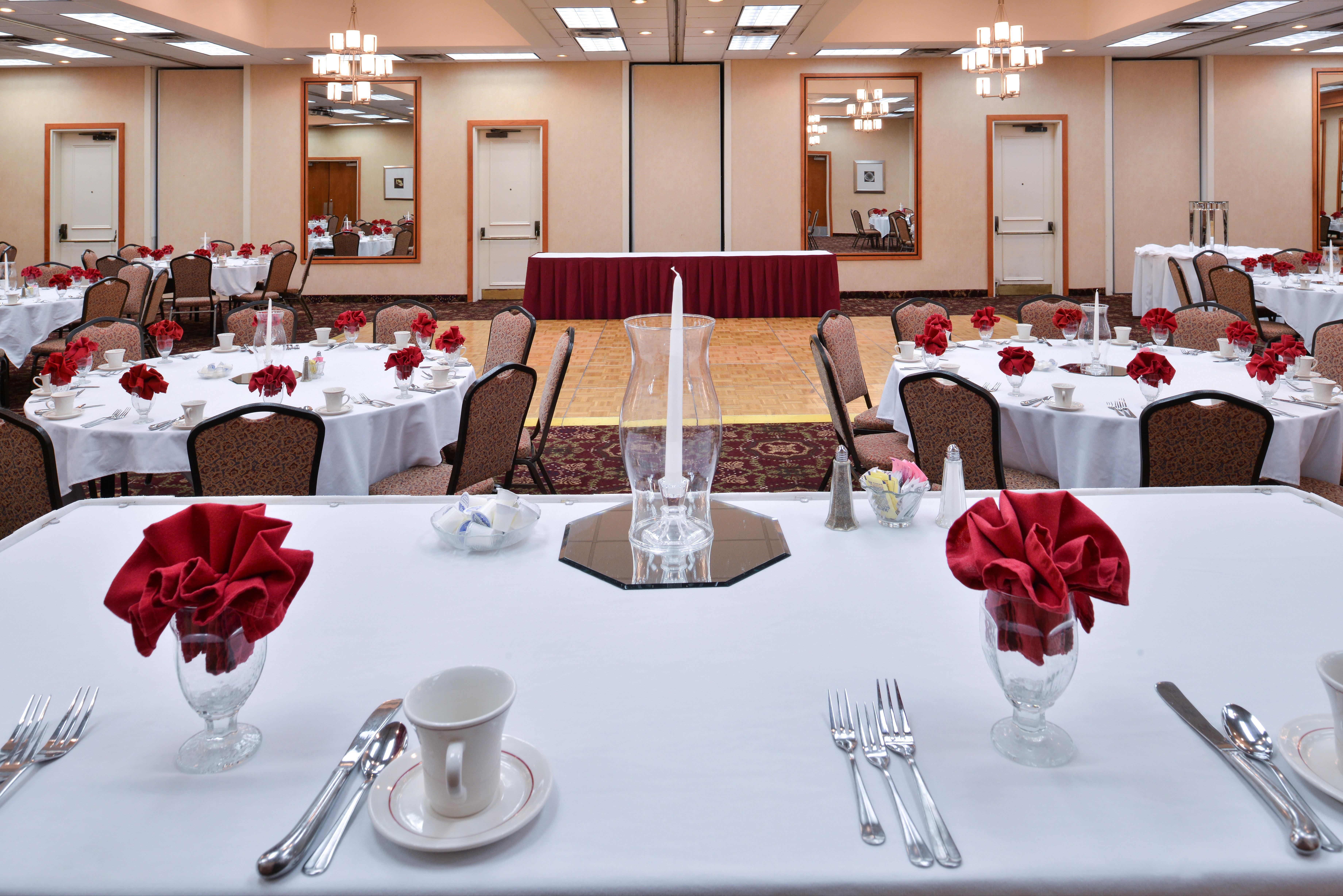 Holiday Inn Martinsburg By Ihg Екстериор снимка