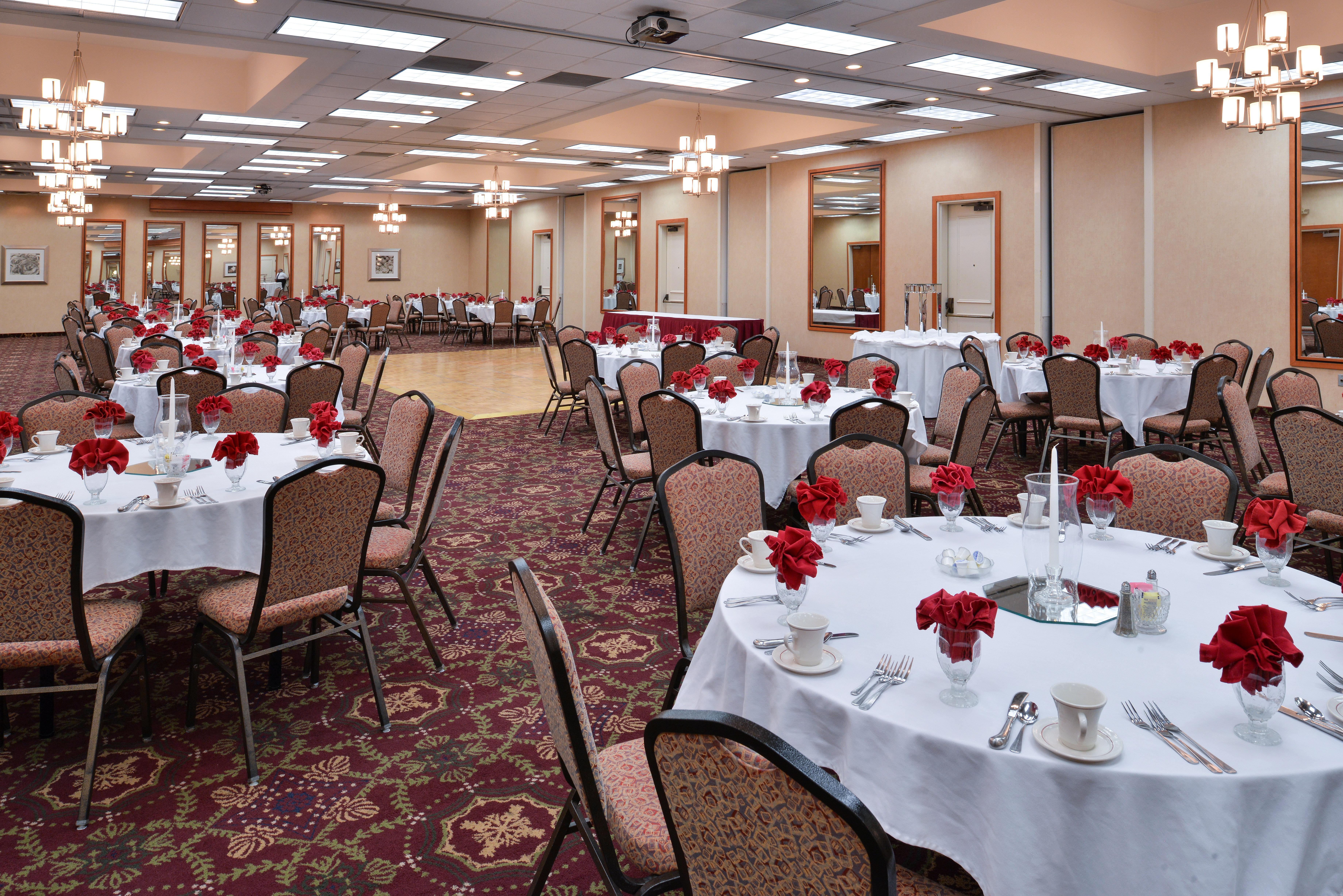 Holiday Inn Martinsburg By Ihg Екстериор снимка