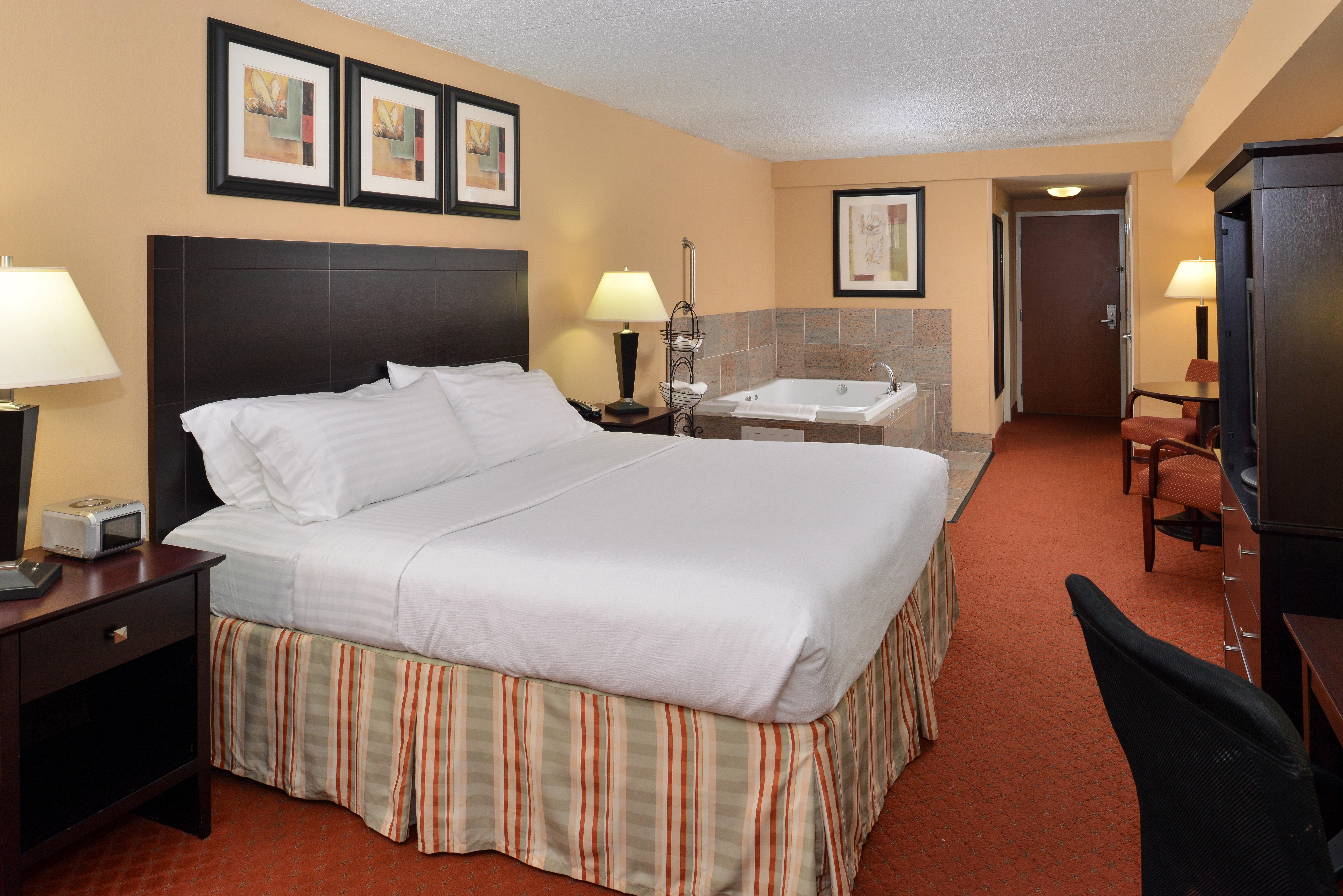 Holiday Inn Martinsburg By Ihg Екстериор снимка