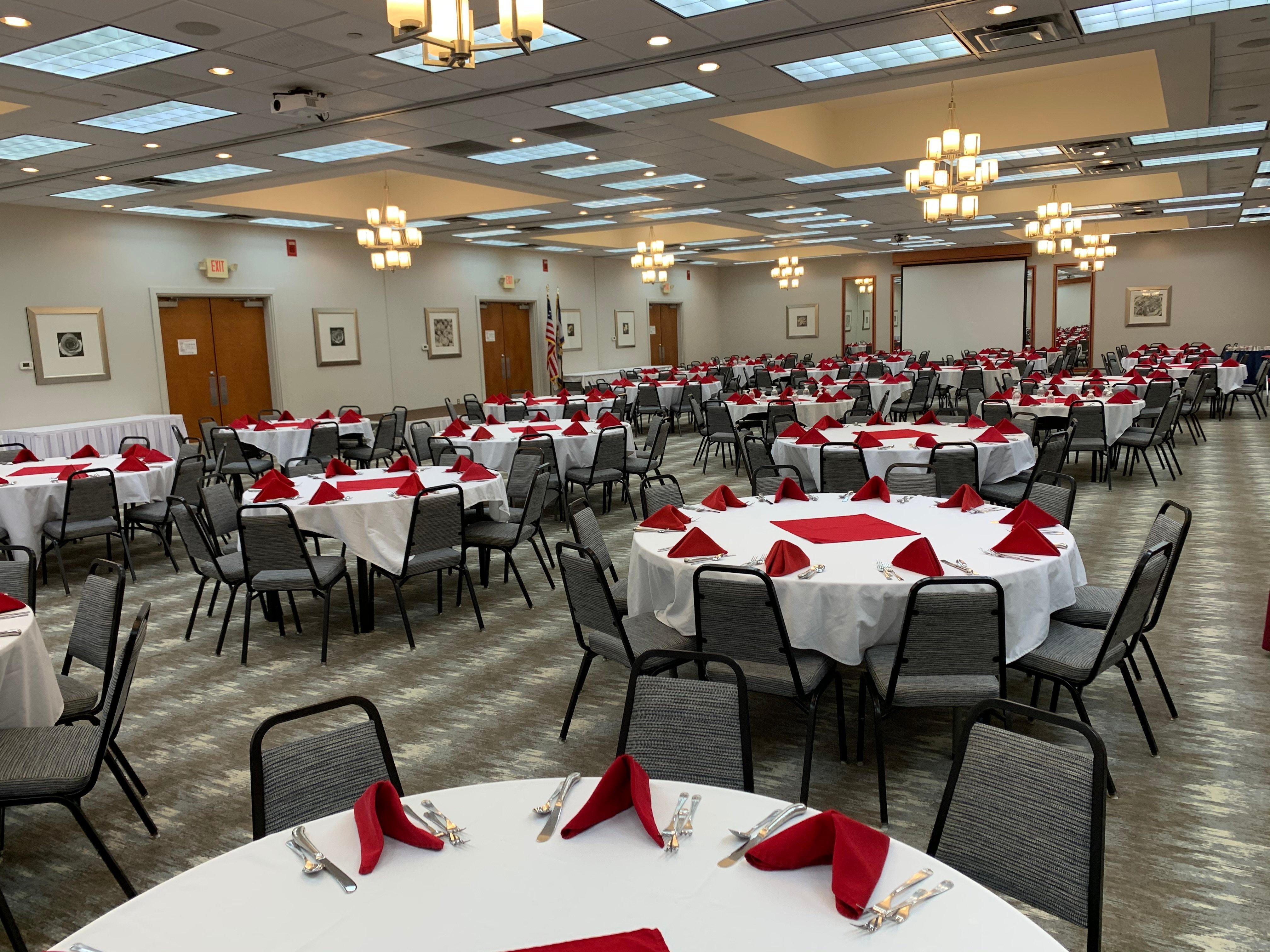 Holiday Inn Martinsburg By Ihg Екстериор снимка