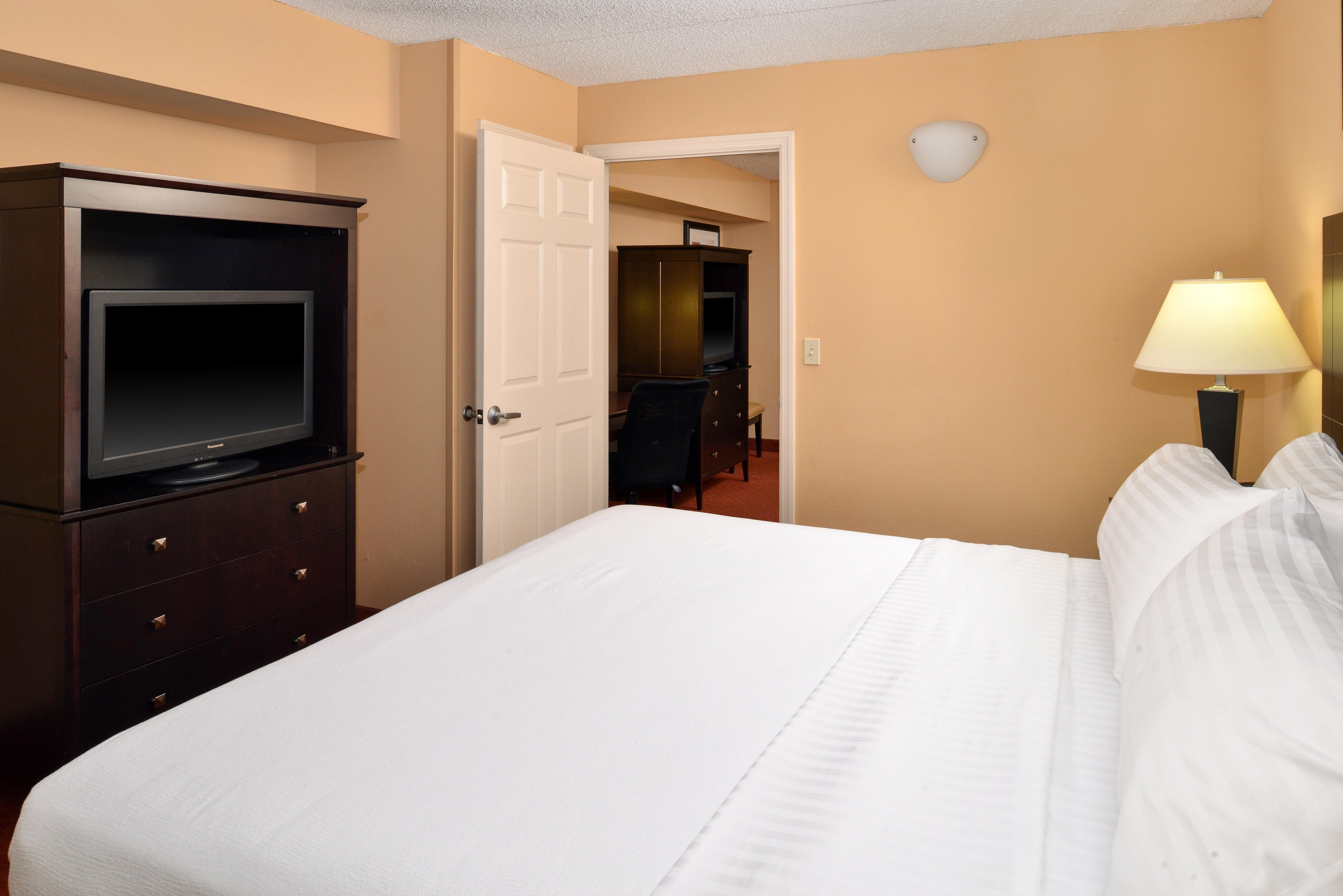 Holiday Inn Martinsburg By Ihg Екстериор снимка