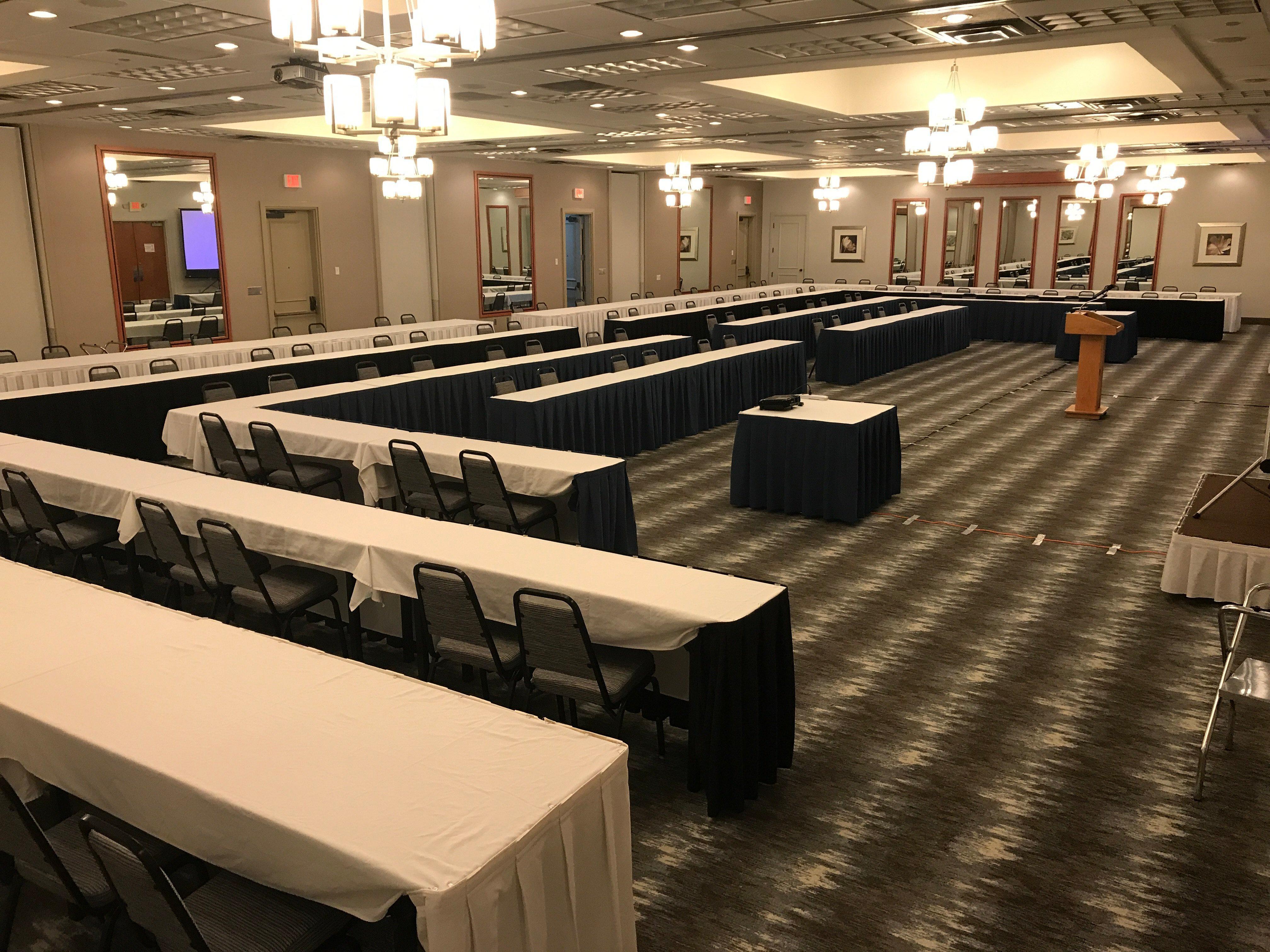 Holiday Inn Martinsburg By Ihg Екстериор снимка