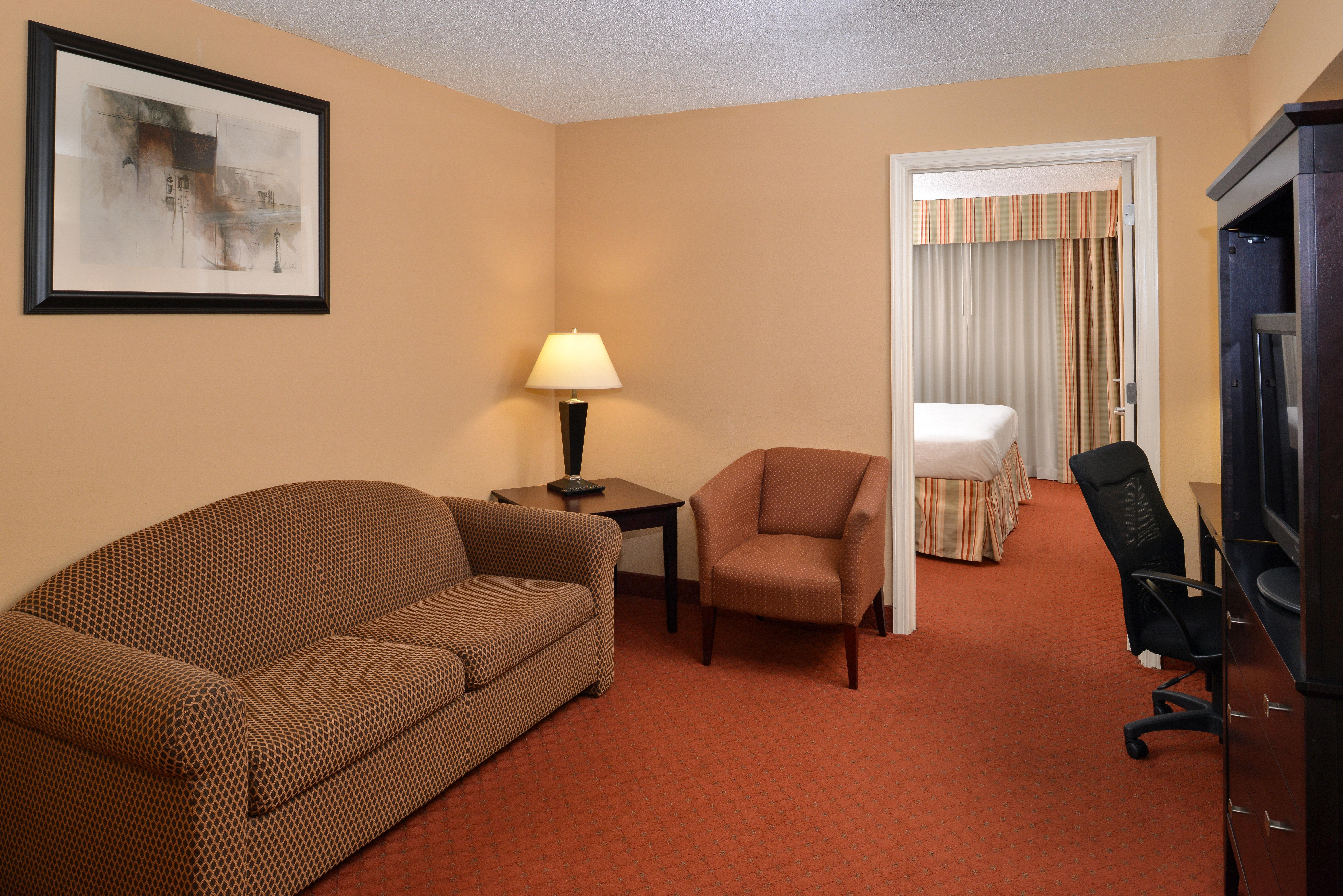 Holiday Inn Martinsburg By Ihg Стая снимка