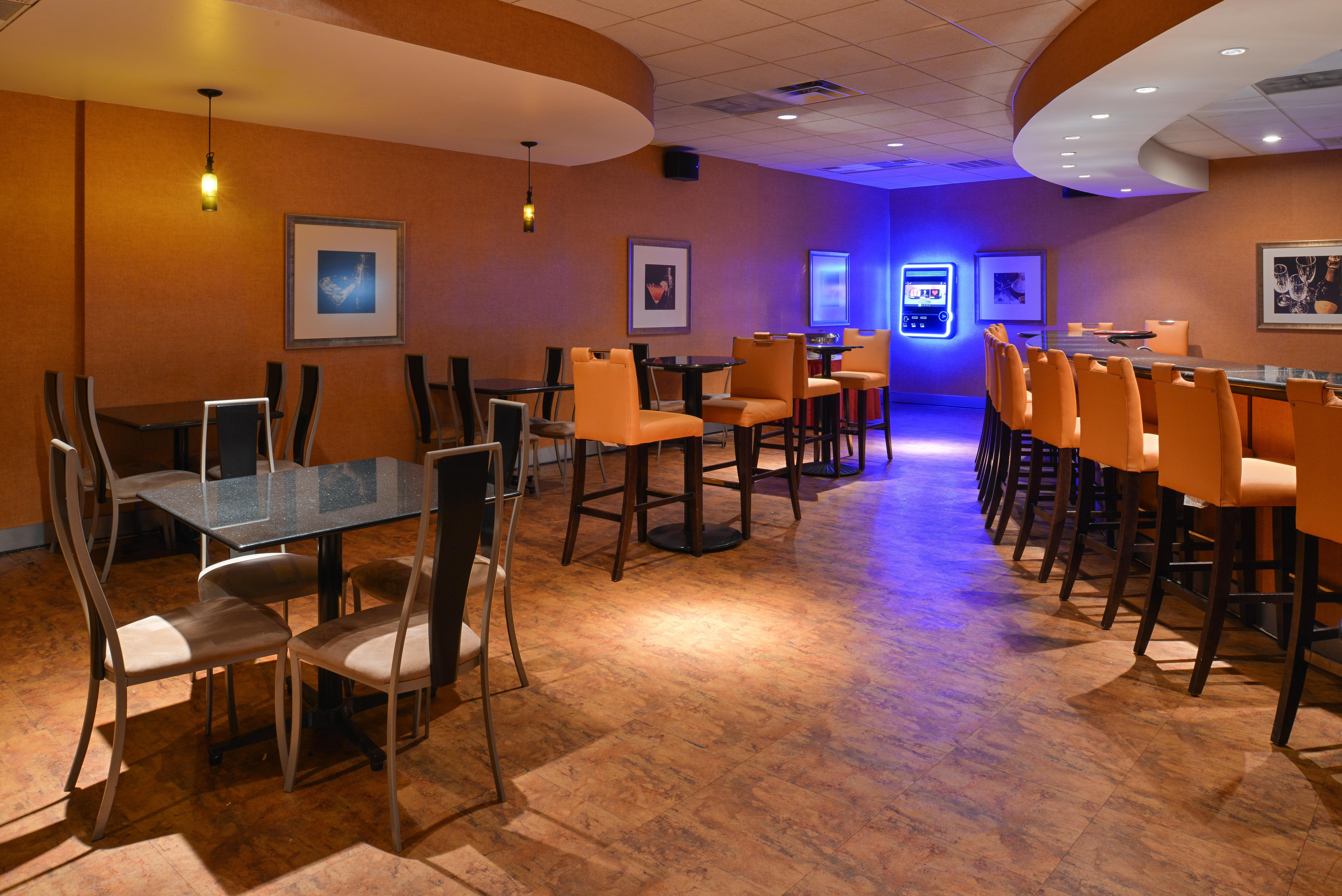 Holiday Inn Martinsburg By Ihg Екстериор снимка