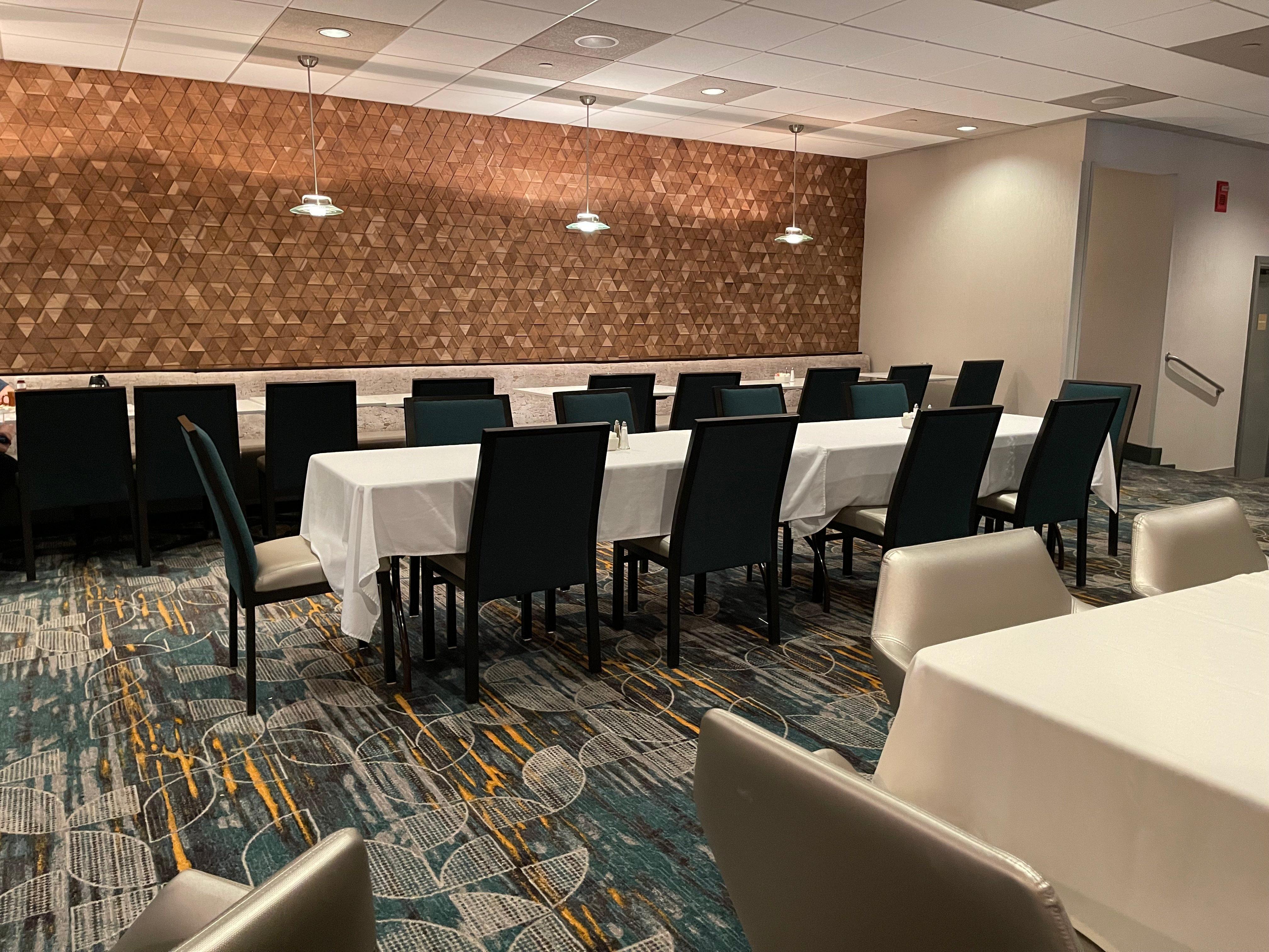 Holiday Inn Martinsburg By Ihg Екстериор снимка