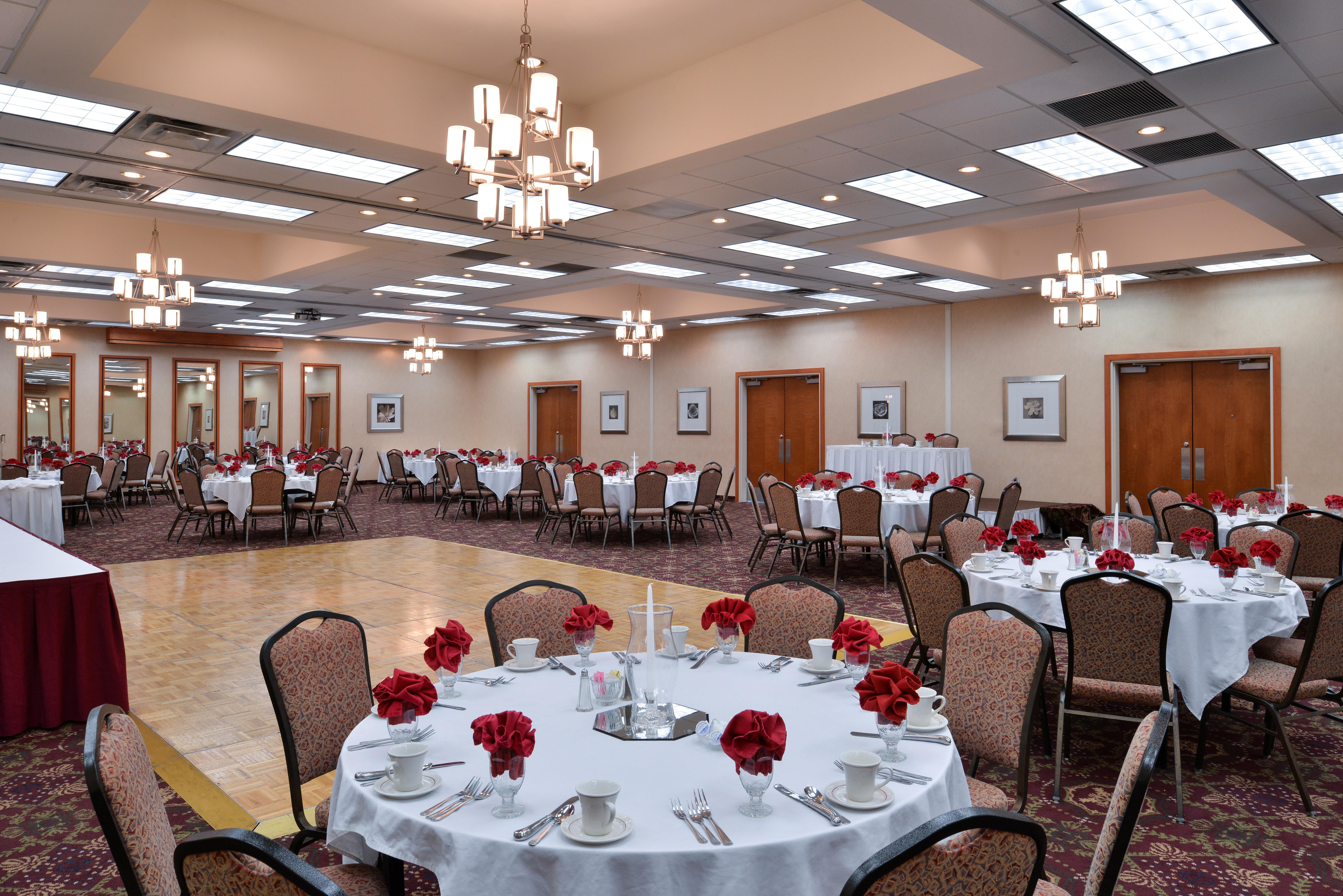 Holiday Inn Martinsburg By Ihg Екстериор снимка