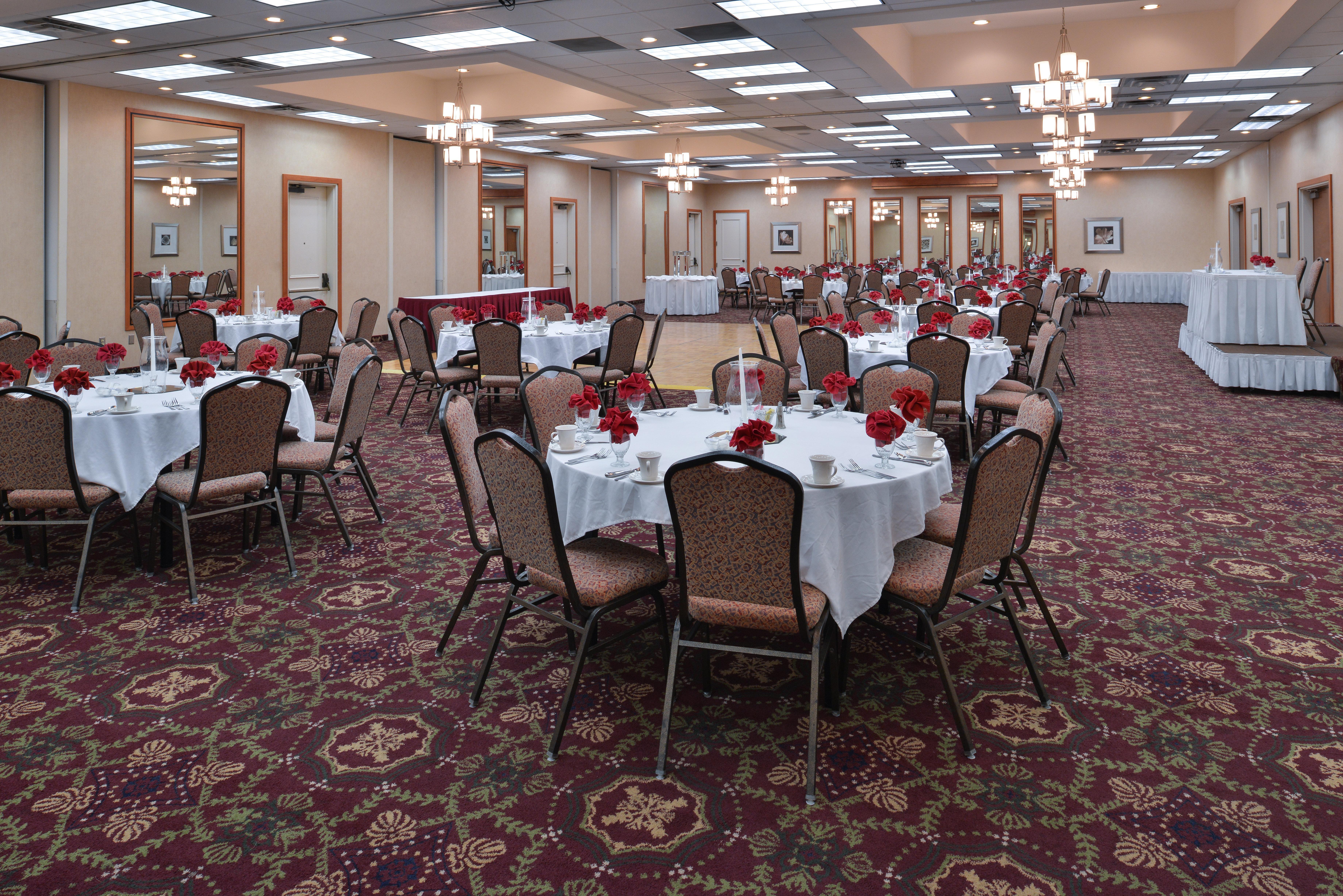 Holiday Inn Martinsburg By Ihg Екстериор снимка