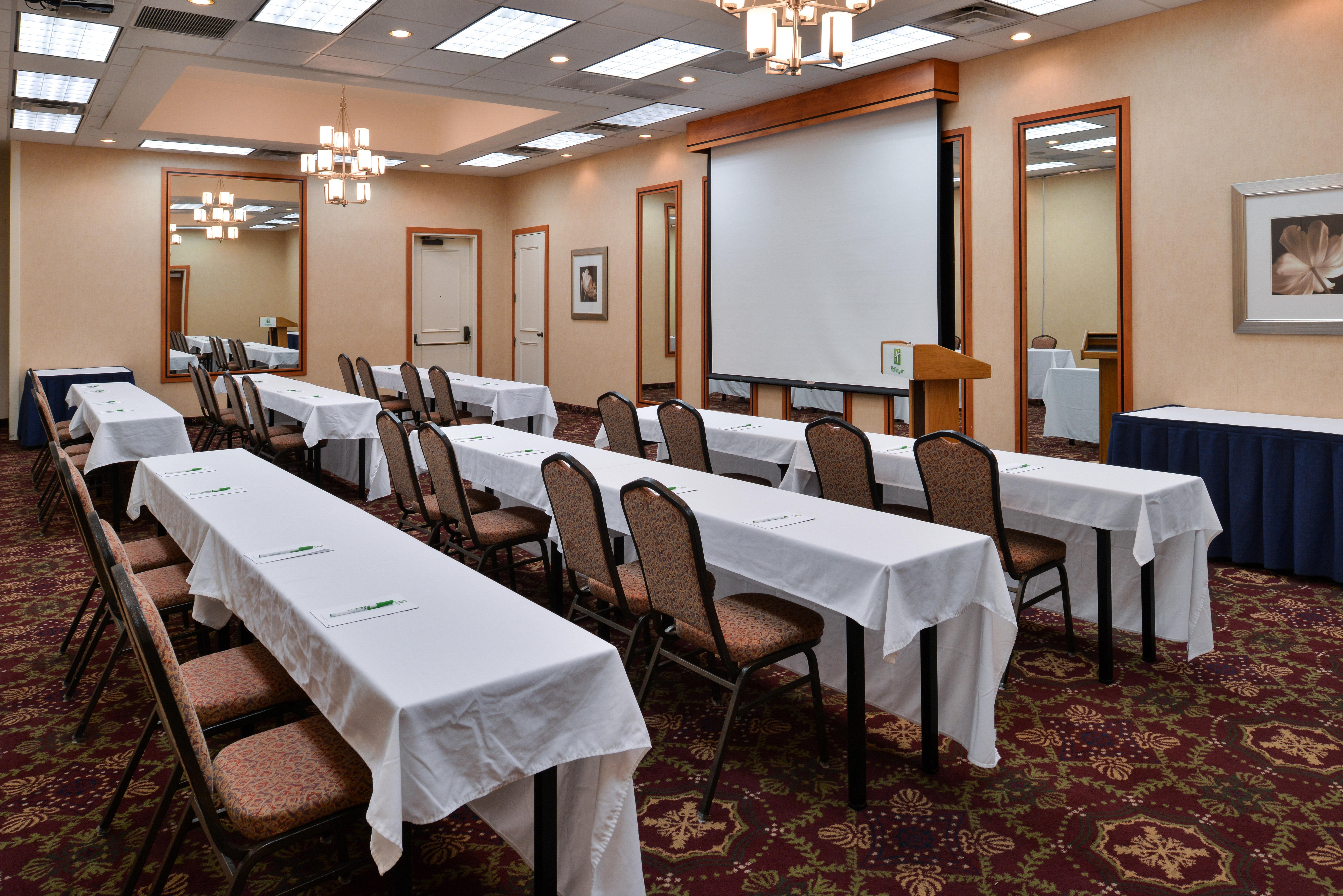 Holiday Inn Martinsburg By Ihg Екстериор снимка