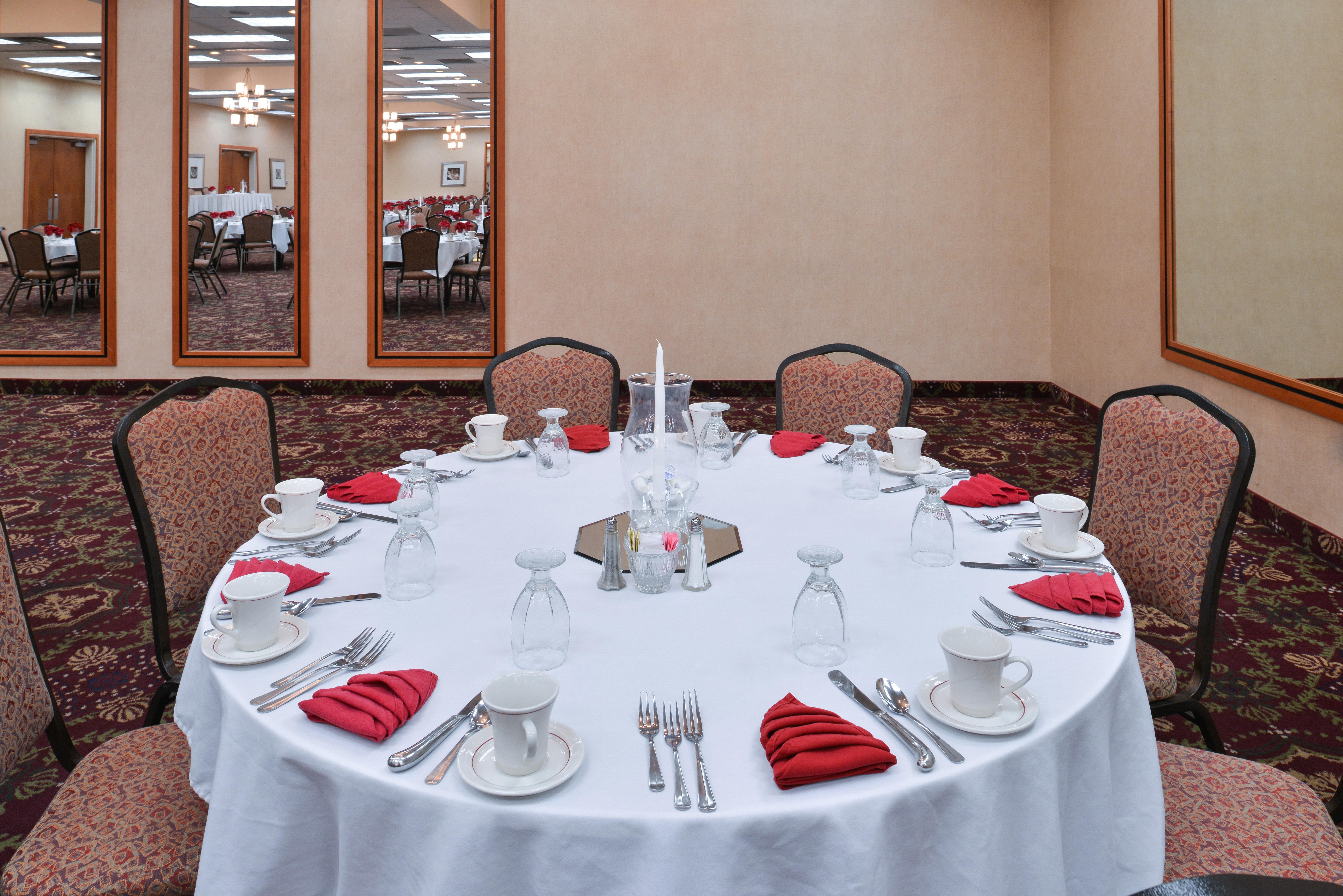 Holiday Inn Martinsburg By Ihg Екстериор снимка